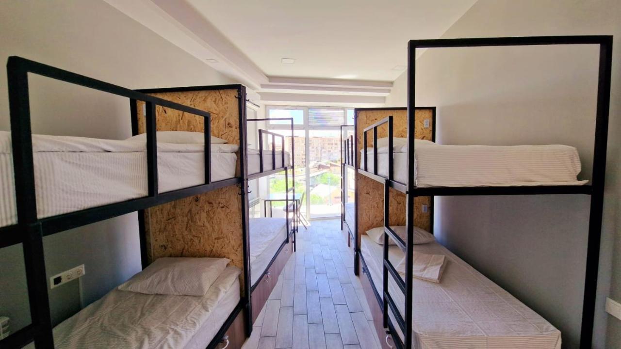 Puzzle Space Hostel Yerevan Exterior photo