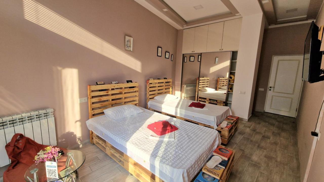 Puzzle Space Hostel Yerevan Exterior photo